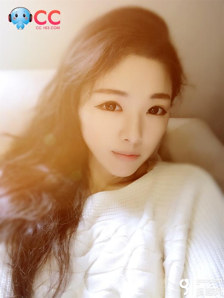 cc梦想家:李宇春同届超女变美女游戏主播