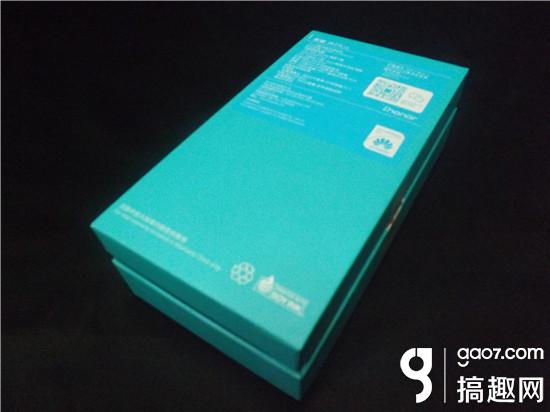 华为荣耀6 Plus开箱评测:新年换新机啦!